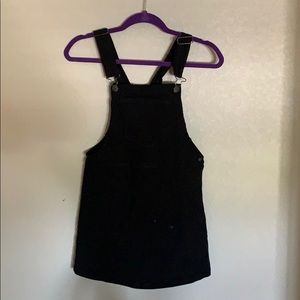 Black overall dress forever 21‎